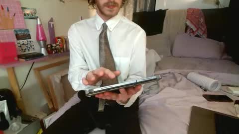 gnickname online show from May 2026 12:59:01 AM