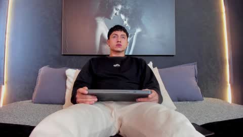 Snapshot of god_of_olympus1 chatting on December 2024 01:06:01 PM steven online show from December 2024 01:06:01 PM