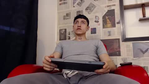 Snapshot of god_of_olympus1 chatting on October 2025 09:48:01 PM steven online show from October 2025 09:48:01 PM