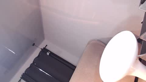 daniela online show from January 2025 05:51:01 PM