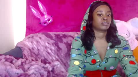 Snapshot of goddess_aaliyah chatting on December 2024 12:50:02 PM goddess_aaliyah online show from December 2024 12:50:02 PM