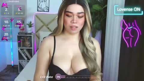 Snapshot of goddess_lykafox chatting on May 2026 01:41:02 PM Lyka Fox online show from May 2026 01:41:02 PM