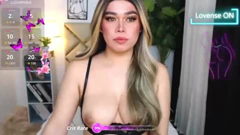 Snapshot of goddess_lykafox chatting on July 2026 11:09:02 PM Lyka Fox online show from July 2026 11:09:02 PM