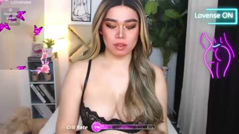 Snapshot of goddess_lykafox chatting on July 2026 11:44:02 PM Lyka Fox online show from July 2026 11:44:02 PM