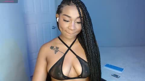 Valentina online show from November 2025 10:16:01 AM