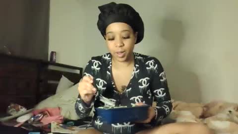 Snapshot of goddessdiiamond chatting on February 2026 04:08:01 AM goddessdiiamond online show from February 2026 04:08:01 AM