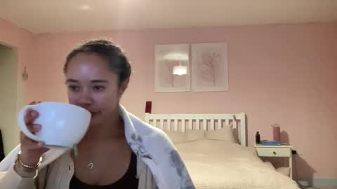 Snapshot of goddesselxo chatting on May 2026 07:54:02 PM Goddess L online show from May 2026 07:54:02 PM