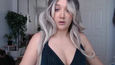 Snapshot of goddessemmy chatting on May 2026 07:08:01 PM Goddess Emmy online show from May 2026 07:08:01 PM