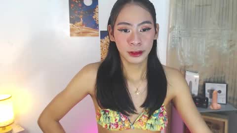 Kyla and Nian online show from September 2025 05:01:02 AM