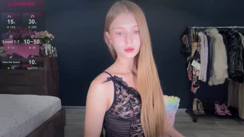 Lissandra online show from October 2025 05:23:02 PM