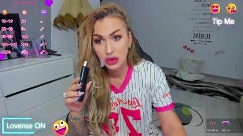 Nicole.. online show from March 2026 12:43:02 AM