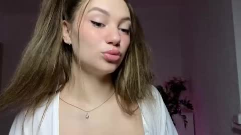 Flora online show from March 2026 10:20:01 PM