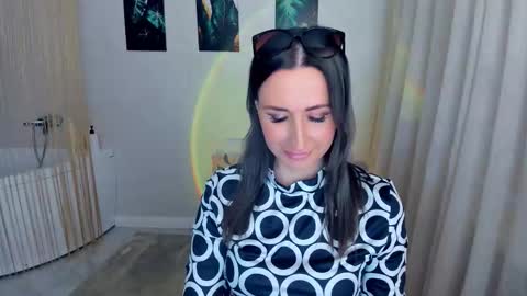 Olivia online show from March 2026 03:34:02 AM