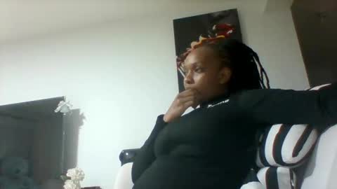 Snapshot of goldenmusexo chatting on April 2026 10:38:01 PM goldenmusexo online show from April 2026 10:38:01 PM