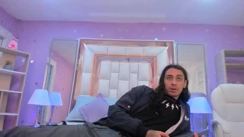 Snapshot of goldentemptation_ chatting on May 2026 07:55:02 PM goldentemptation_ online show from May 2026 07:55:02 PM