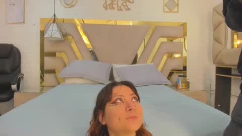 Snapshot of goldentemptation_ chatting on May 2026 01:30:01 PM goldentemptation_ online show from May 2026 01:30:01 PM