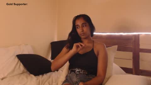 Snapshot of goldpirl chatting on April 2026 06:57:02 PM Aasha y David GoldPirl. online show from April 2026 06:57:02 PM