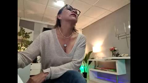 goldsweetdream online show from November 2025 04:29:01 PM