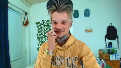 Goldy Loyal93 online show from March 2026 11:30:02 PM