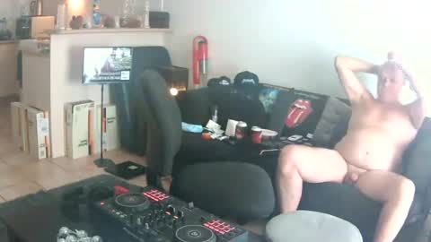 goldyguy011 online show from July 2026 11:52:02 PM