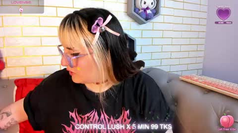 Snapshot of gomory_kitty chatting on May 2026 05:52:02 PM gomory_kitty online show from May 2026 05:52:02 PM