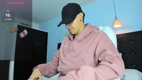 Snapshot of good_sheep chatting on December 2025 03:55:01 AM good_sheep online show from December 2025 03:55:01 AM