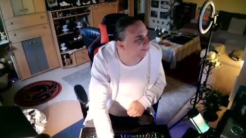 Snapshot of google5001 chatting on October 2025 03:10:02 PM google5001 online show from October 2025 03:10:02 PM