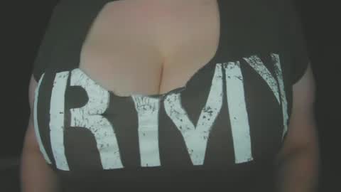 Snapshot of goontobigtits chatting on December 2024 07:05:01 AM Vixen Vendetta online show from December 2024 07:05:01 AM