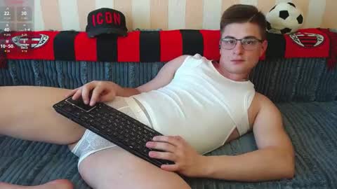 Snapshot of gordonhunt chatting on May 2026 08:43:02 AM Gordon Hunt online show from May 2026 08:43:02 AM