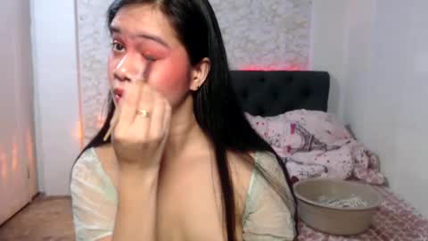 Snapshot of gorgeneviev69 chatting on December 2024 05:20:02 PM geneviev online show from December 2024 05:20:02 PM
