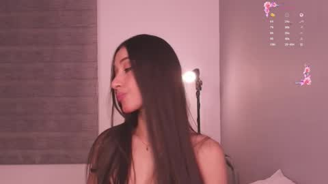 Snapshot of gorgeous_brunette chatting on May 2026 08:55:01 AM Rose online show from May 2026 08:55:01 AM