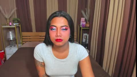 Snapshot of gorgeous_dark_luna chatting on April 2026 06:22:01 AM RIANA online show from April 2026 06:22:01 AM