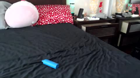 gothbaby305 online show from March 2025 04:57:02 PM