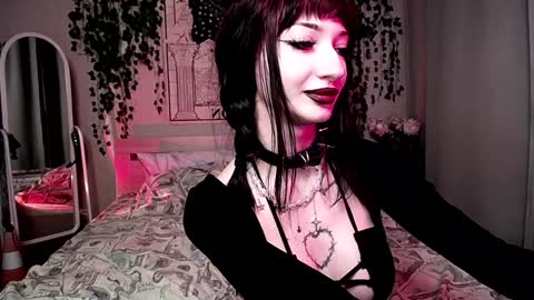 Snapshot of gothdesss chatting on December 2024 01:59:02 AM    online show from December 2024 01:59:02 AM