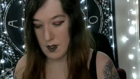 Snapshot of gothic_baddie chatting on January 2026 08:10:02 PM Vampira Nymph online show from January 2026 08:10:02 PM