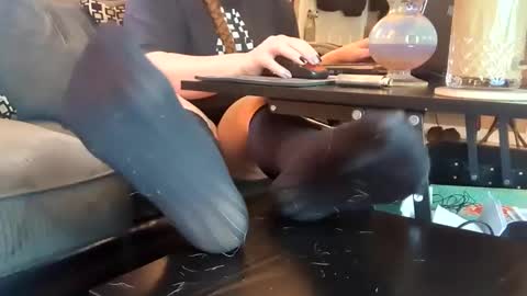 Snapshot of gothicfeetfantasies chatting on February 2025 07:10:01 PM Mistress Mommy Godess online show from February 2025 07:10:01 PM