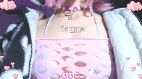 Snapshot of gothicute chatting on June 2026 06:52:02 AM online show from June 2026 06:52:02 AM