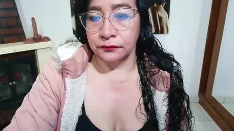 Snapshot of grace_mature_milf chatting on April 2026 11:45:02 AM grace_mature_milf online show from April 2026 11:45:02 AM
