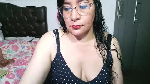 Snapshot of grace_mature_milf chatting on May 2026 11:05:01 AM grace_mature_milf online show from May 2026 11:05:01 AM