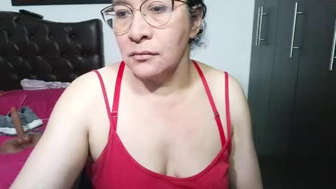 Snapshot of grace_mature_milf chatting on May 2026 11:19:01 AM grace_mature_milf online show from May 2026 11:19:01 AM