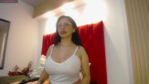 Snapshot of grace_velvet chatting on May 2026 12:21:01 PM Grace online show from May 2026 12:21:01 PM