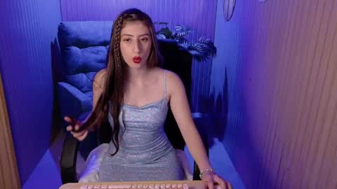  Gracie  online show from April 2026 07:06:02 PM