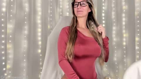 Snapshot of graciously3333 chatting on February 2026 05:50:01 AM Grace online show from February 2026 05:50:01 AM