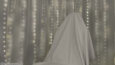 Snapshot of graciously3333 chatting on February 2026 06:09:02 AM Grace online show from February 2026 06:09:02 AM