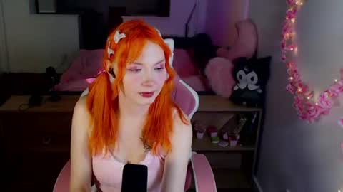 Snapshot of graepmimi chatting on July 2026 04:06:01 PM Grape Mimi online show from July 2026 04:06:01 PM