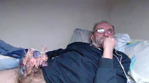 Snapshot of grandpa_mark chatting on February 2025 12:10:01 AM Mark online show from February 2025 12:10:01 AM