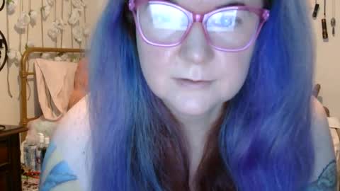 Snapshot of grateful42day chatting on May 2026 12:01:01 PM grateful42day online show from May 2026 12:01:01 PM