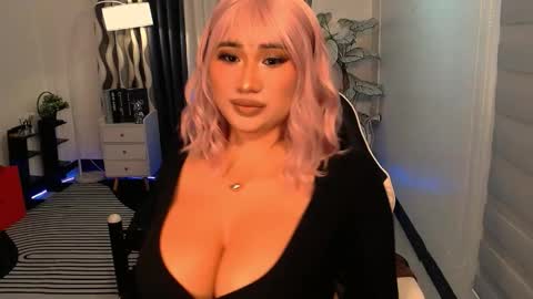 PAULATHEONE online show from October 2025 05:11:02 PM