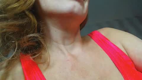 Snapshot of greatredhead chatting on December 2024 04:59:02 AM GreatRedhead online show from December 2024 04:59:02 AM