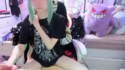 GreenEyedLovexo online show from November 2025 09:58:01 PM